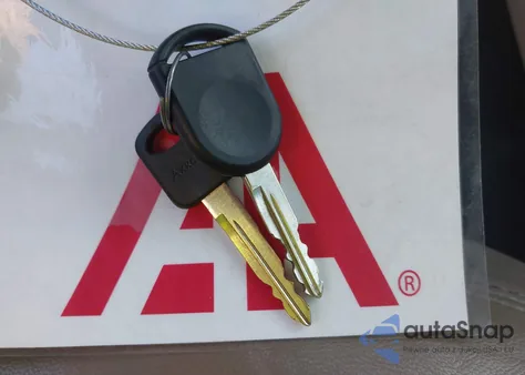 2003 Ford Explorer Sport Trac z USA, uszkodzony, nr VIN 1FMDU67E73UB48813